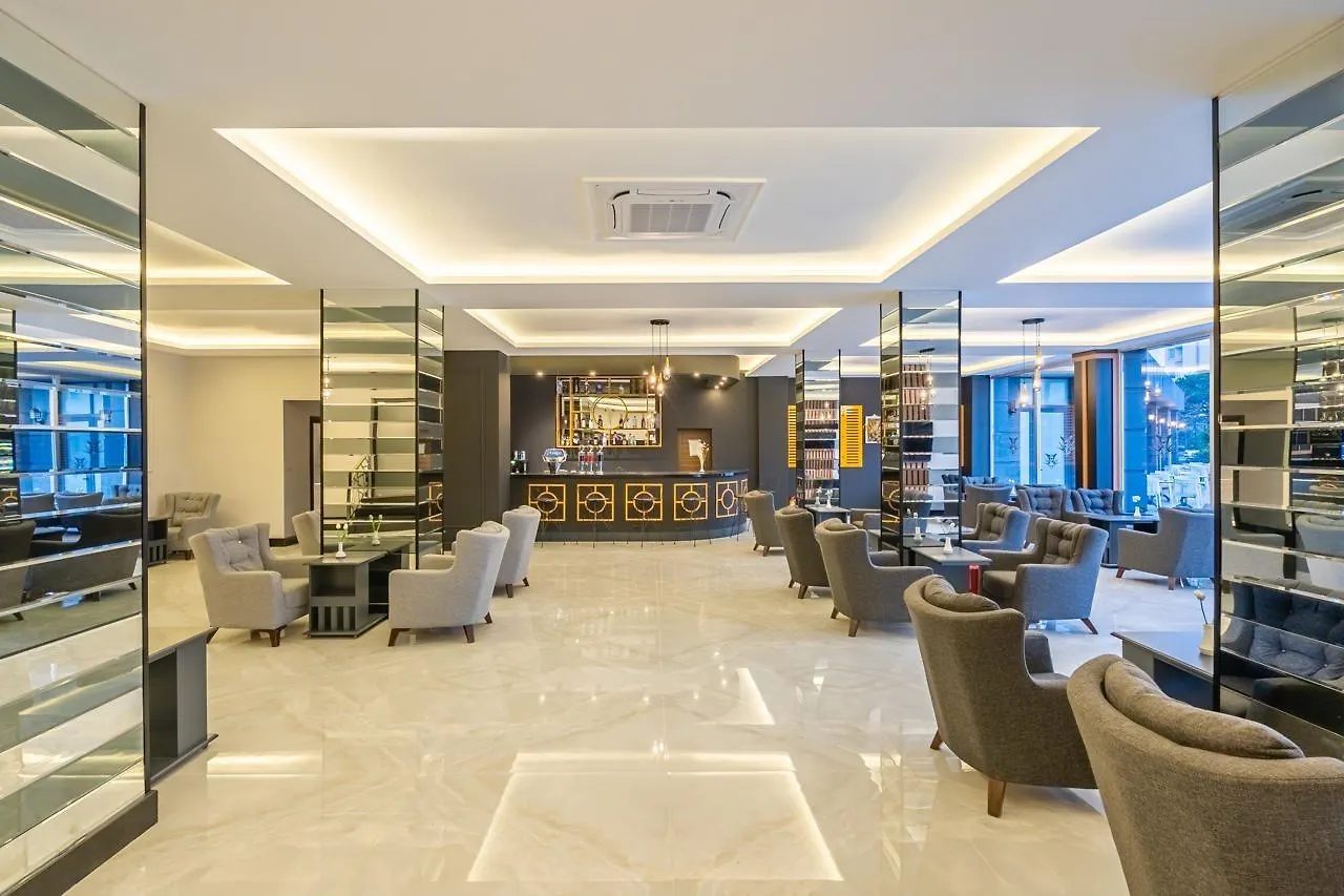 Royal Palace Kusadasi Hotel