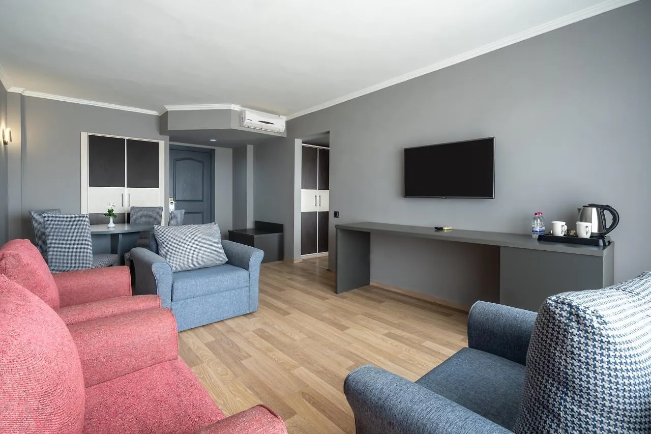 Royal Palace Kusadasi Hotel